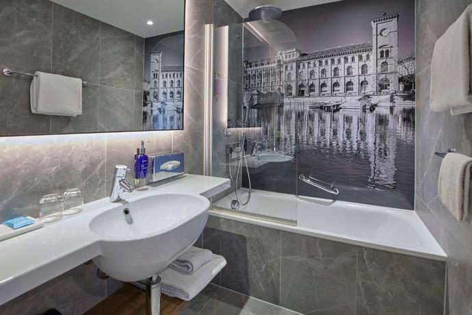 Imagen de la habitación del Hotel Radisson Blu Zurich Airport. Foto 8