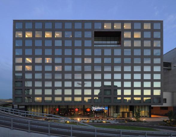 Imagen general del Hotel Radisson Blu Zurich Airport. Foto 1