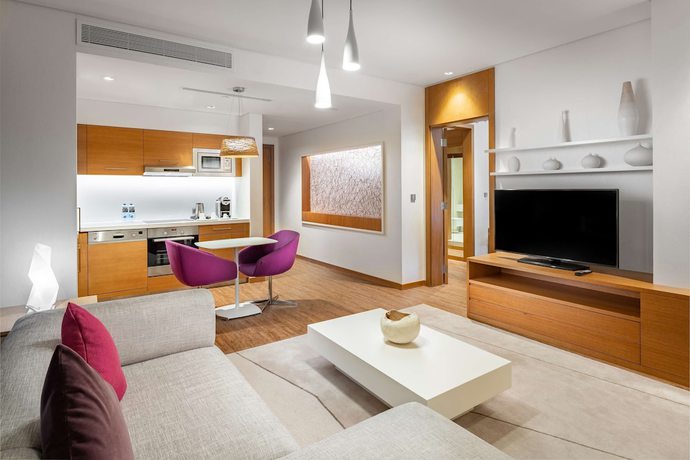 Imagen de la habitación del Hotel Radisson Blu and Residence, Riyadh Diplomatic Quarter. Foto 8