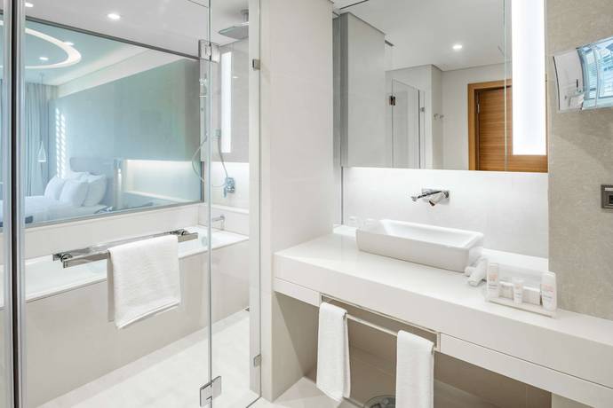 Imagen de la habitación del Hotel Radisson Blu and Residence, Riyadh Diplomatic Quarter. Foto 11