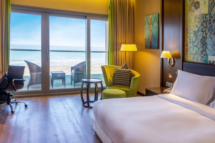 Imagen de la habitación del Hotel Radisson Blu and Resort, Sohar. Foto 13