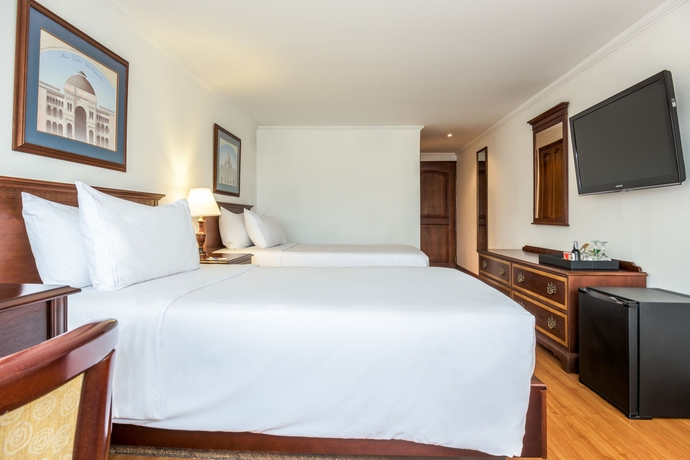 Imagen de la habitación del Hotel Radisson Bogota Metrotel. Foto 9