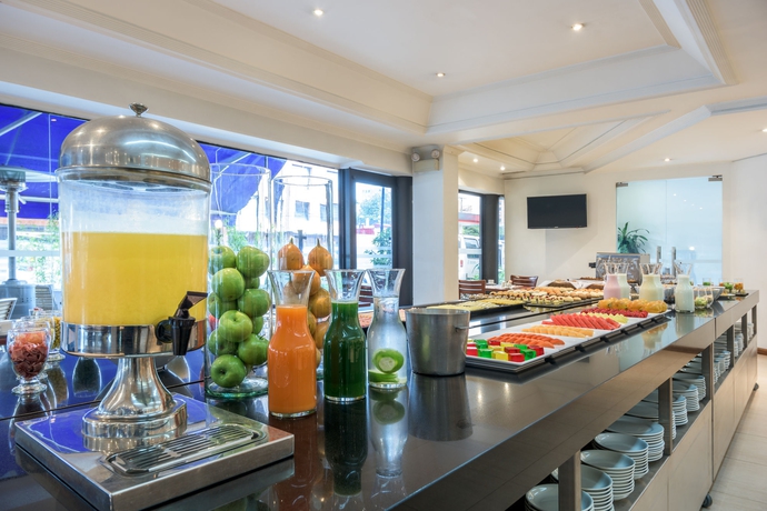 Imagen del bar/restaurante del Hotel Radisson Bogota Metrotel. Foto 5