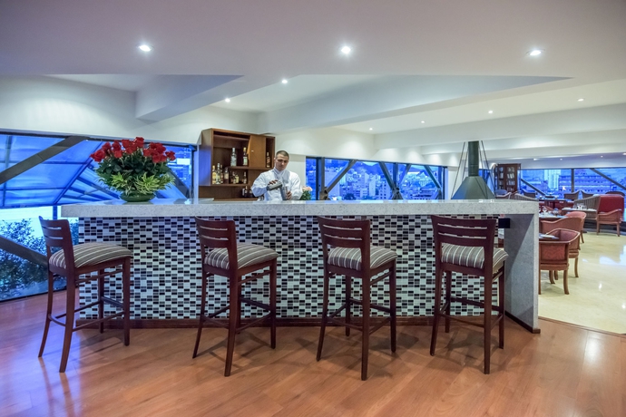 Imagen del bar/restaurante del Hotel Radisson Bogota Metrotel. Foto 7