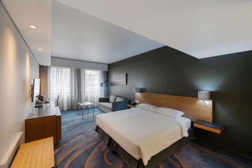 Imagen de la habitación del Hotel Radisson Cape Town Foreshore. Foto 14