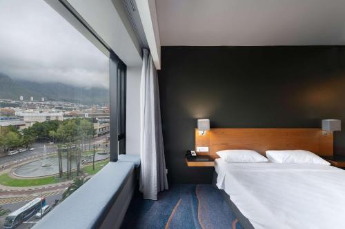 Imagen de la habitación del Hotel Radisson Cape Town Foreshore. Foto 17