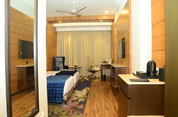 Imagen de la habitación del Hotel Radisson Chandigrah Zirakpur. Foto 8