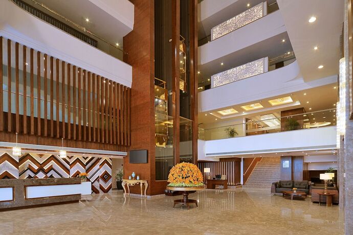 Imagen de los interiores del Hotel Radisson Chandigrah Zirakpur. Foto 16