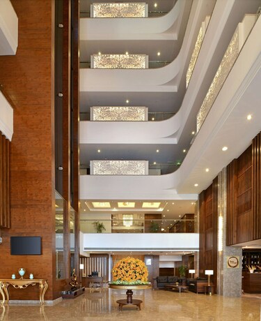 Imagen de los interiores del Hotel Radisson Chandigrah Zirakpur. Foto 18