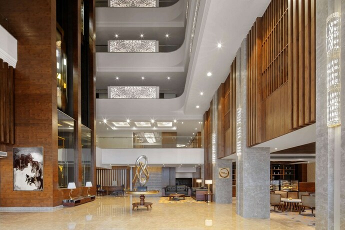 Imagen de los interiores del Hotel Radisson Chandigrah Zirakpur. Foto 19