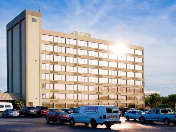 Imagen general del Hotel Radisson Charleston Airport. Foto 2