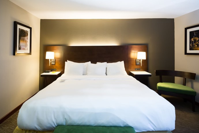 Imagen de la habitación del Hotel Radisson Cincinnati Riverfront. Foto 10