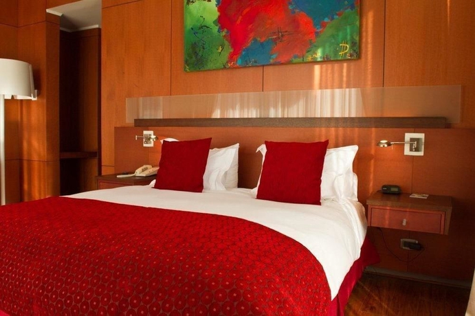 Imagen de la habitación del Hotel Radisson Ciudad Empresarial Santiago. Foto 6