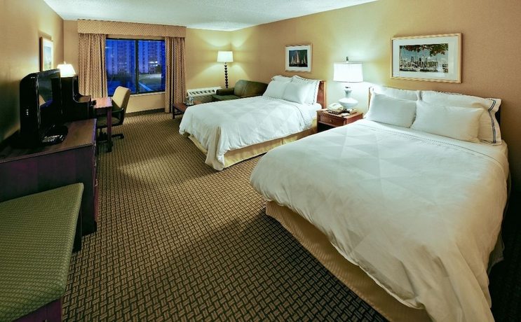 Imagen de la habitación del Hotel Radisson Cleveland Airport West. Foto 5