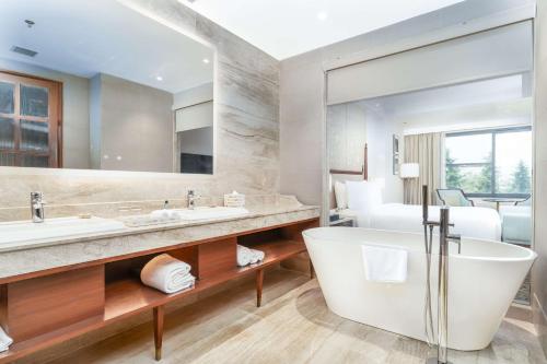 Imagen de la habitación del Hotel Radisson Collection Hotel & Spa, Riverfront Srinagar. Foto 16