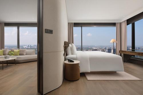 Imagen de la habitación del Hotel Radisson Collection Lingang Shanghai. Foto 14