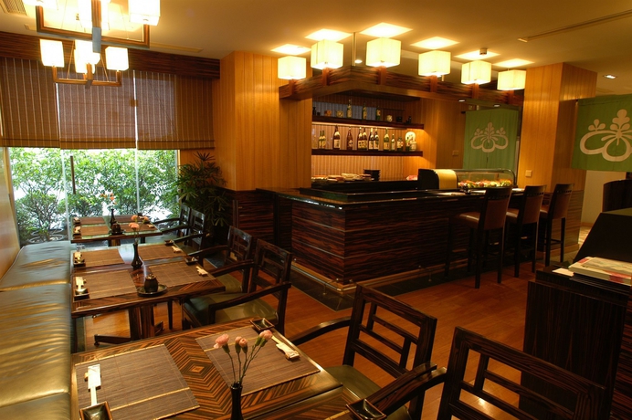 Imagen del bar/restaurante del Hotel Radisson Collection Yangtze Shanghai. Foto 2