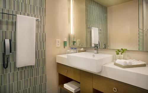 Imagen de la habitación del Hotel Radisson Colombo. Foto 8