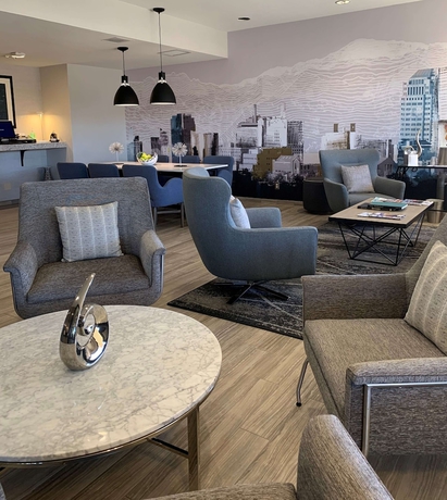 Imagen de los interiores del Hotel Radisson Colorado Springs Airport. Foto 19