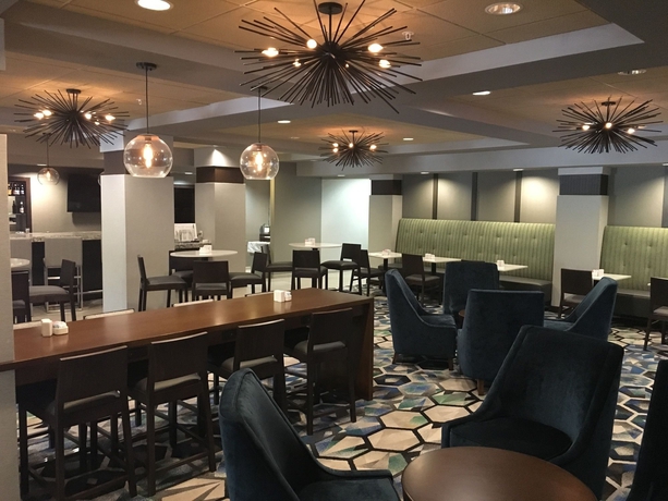 Imagen del bar/restaurante del Hotel Radisson Dallas North-Addison. Foto 1