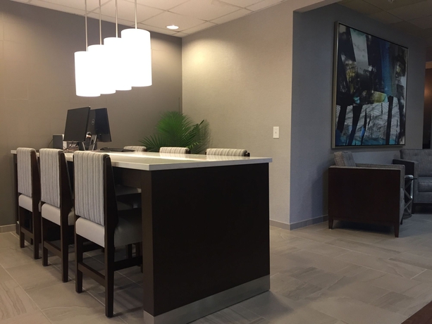 Imagen de los interiores del Hotel Radisson Dallas North-Addison. Foto 10