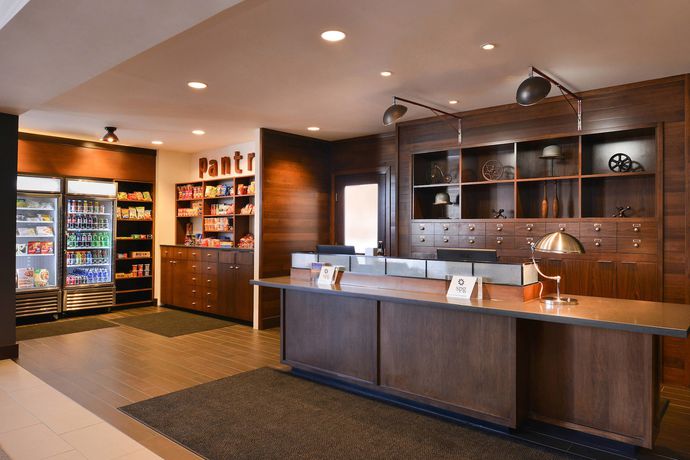 Imagen de los interiores del Hotel Radisson Detroit Metro Airport. Foto 6