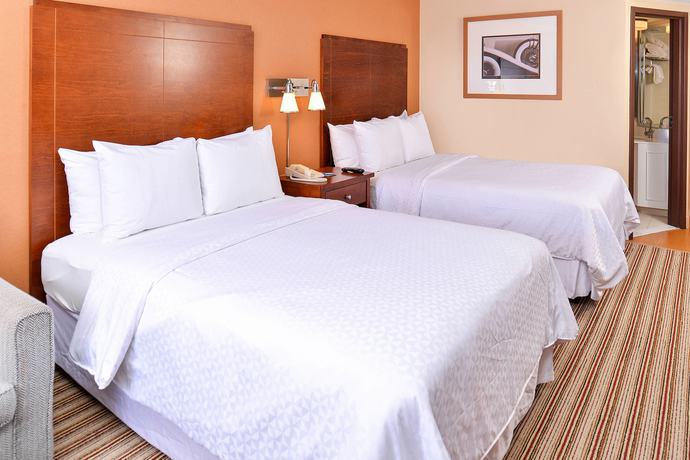 Imagen de la habitación del Hotel Radisson Detroit Metro Airport. Foto 4