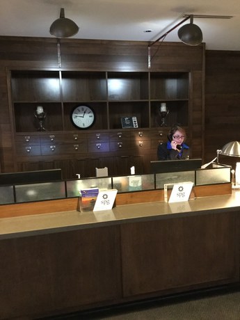Imagen de los interiores del Hotel Radisson Detroit Metro Airport. Foto 11