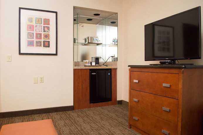 Imagen de la habitación del Hotel Radisson Detroit-Farmington Hills. Foto 13