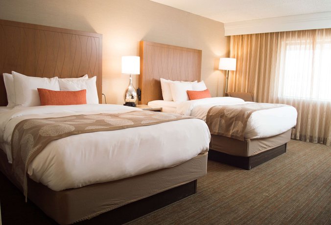 Imagen de la habitación del Hotel Radisson Detroit-Farmington Hills. Foto 16