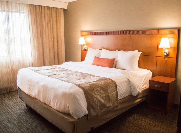 Imagen de la habitación del Hotel Radisson Detroit-Farmington Hills. Foto 17