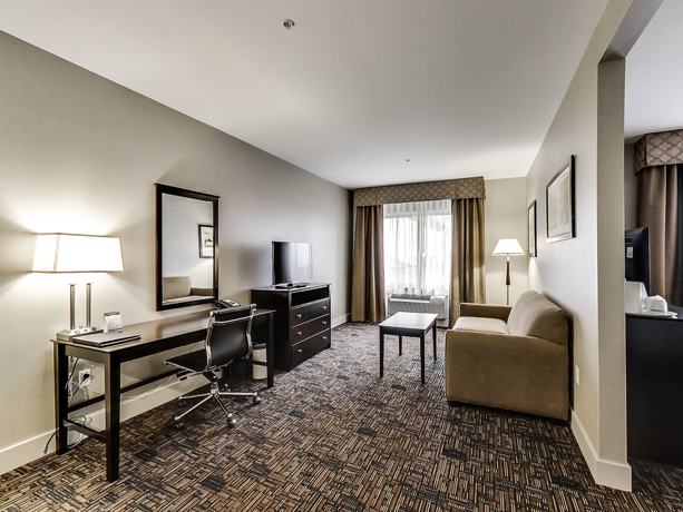 Imagen de la habitación del Hotel Radisson Edmonton Airport. Foto 8