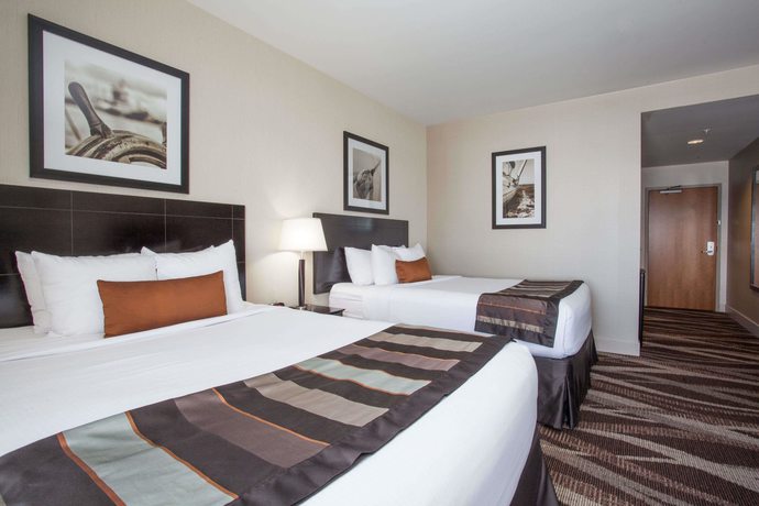Imagen de la habitación del Hotel Radisson Edmonton Airport. Foto 11