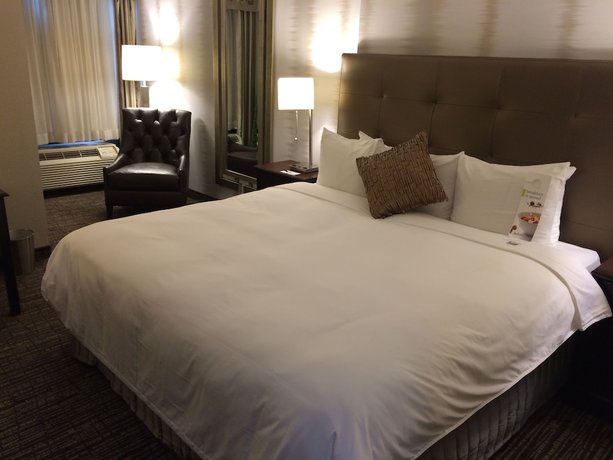 Imagen de la habitación del Hotel Radisson Fort Worth North-fossil Creek. Foto 4