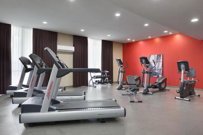 Imagen de los interiores del Hotel Radisson Fresno Conference Center. Foto 6