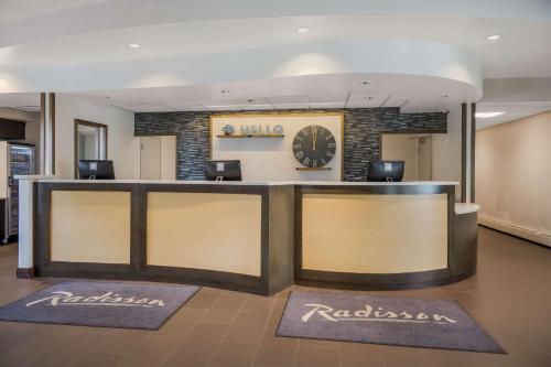 Imagen de los interiores del Hotel Radisson Grand Rapids Riverfront. Foto 19