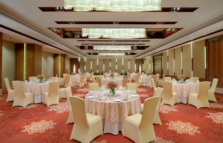 Imagen de los interiores del Hotel Radisson Gwalior. Foto 15