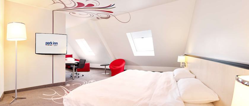 Imagen de la habitación del Hotel Radisson Hotel Brussels Centre Midi. Foto 7