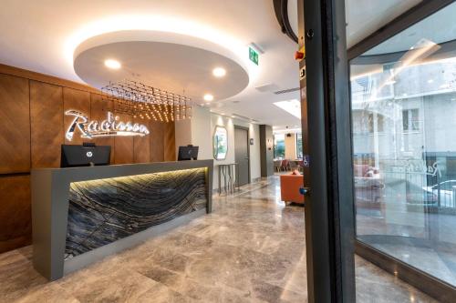 Imagen general del Hotel Radisson Hotel Istanbul Harbiye. Foto 1