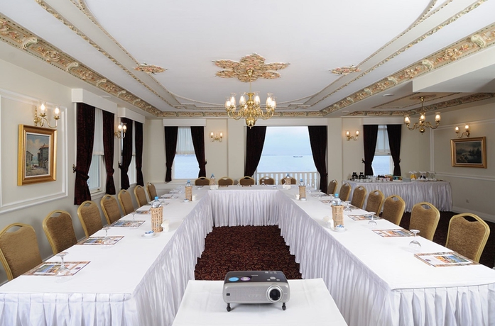 Imagen de los interiores del Hotel Radisson Hotel Istanbul Sultanahmet. Foto 7