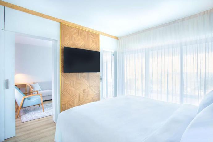 Imagen de la habitación del Hotel Radisson Hotel Saint Denis. Foto 18