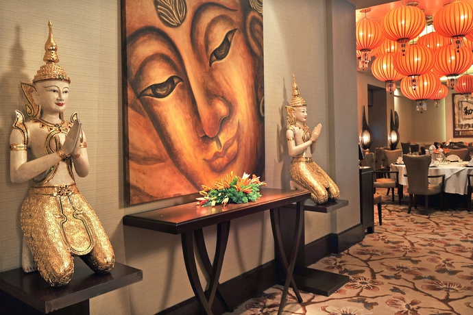 Imagen del bar/restaurante del Hotel Radisson Hyderabad Hitec City. Foto 1