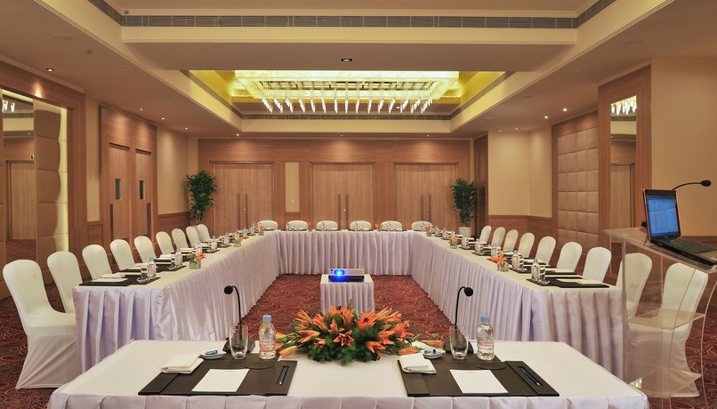 Imagen de los interiores del Hotel Radisson Hyderabad Hitec City. Foto 13