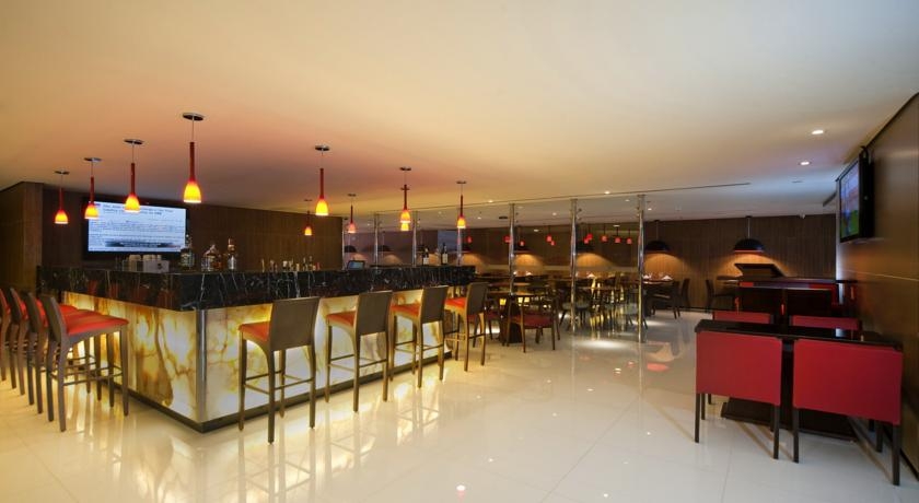 Imagen del bar/restaurante del Hotel Radisson Maiorana Belem. Foto 2