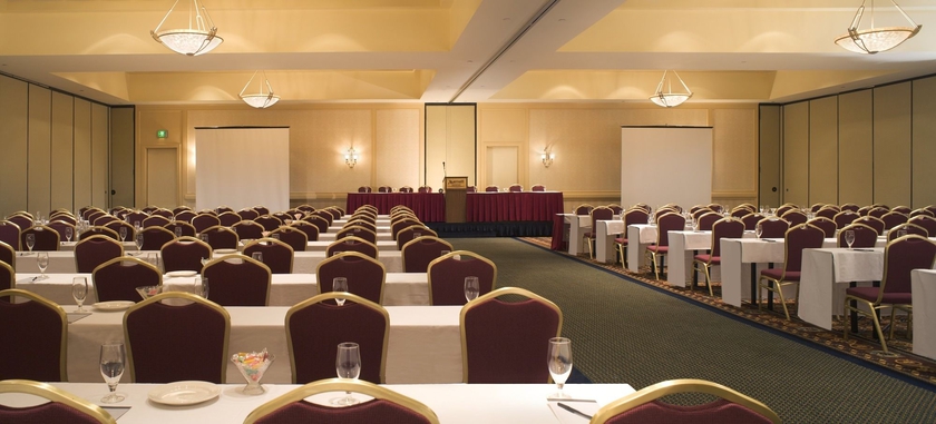 Imagen de los interiores del Hotel Radisson Memphis University. Foto 12