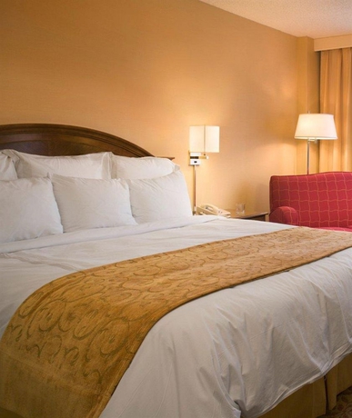 Imagen de la habitación del Hotel Radisson Memphis University. Foto 9