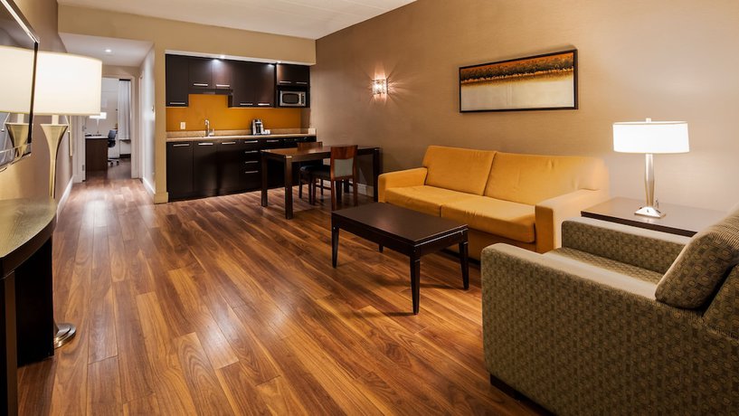 Imagen de la habitación del Hotel Radisson Montreal Airport. Foto 2