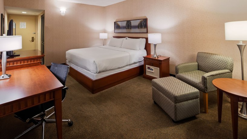 Imagen de la habitación del Hotel Radisson Montreal Airport. Foto 7