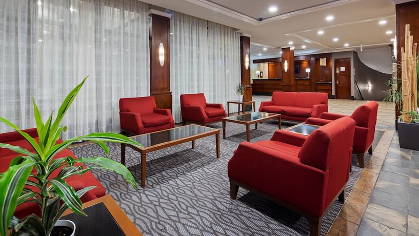 Imagen de los interiores del Hotel Radisson Montreal Airport. Foto 19