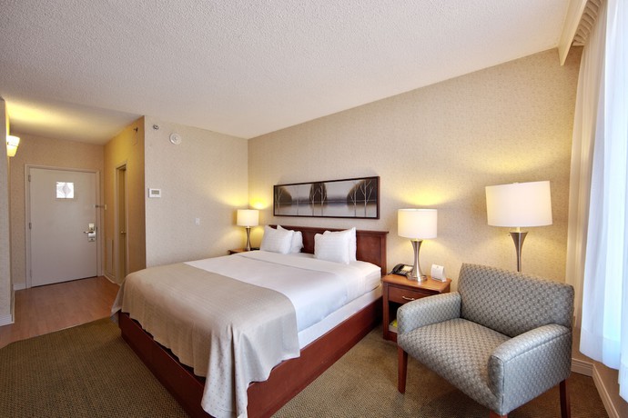 Imagen de la habitación del Hotel Radisson Montreal Airport. Foto 12
